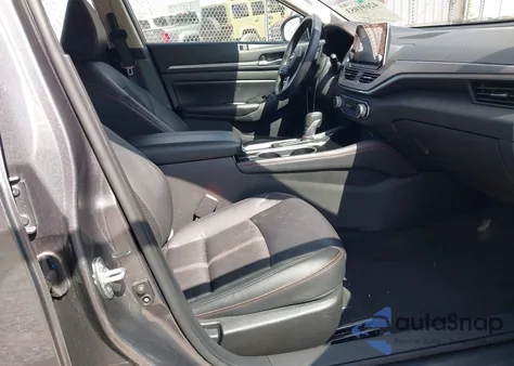 2024 Nissan Altima Sr Fwd из США, поврежденный, VIN 1N4BL4CV7RN302227